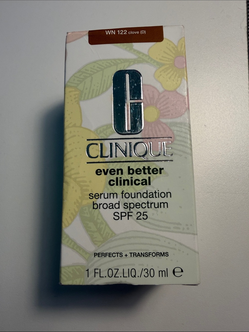Clinique Even Better Clinical Serum Foundation - WN 122 Clove (D)